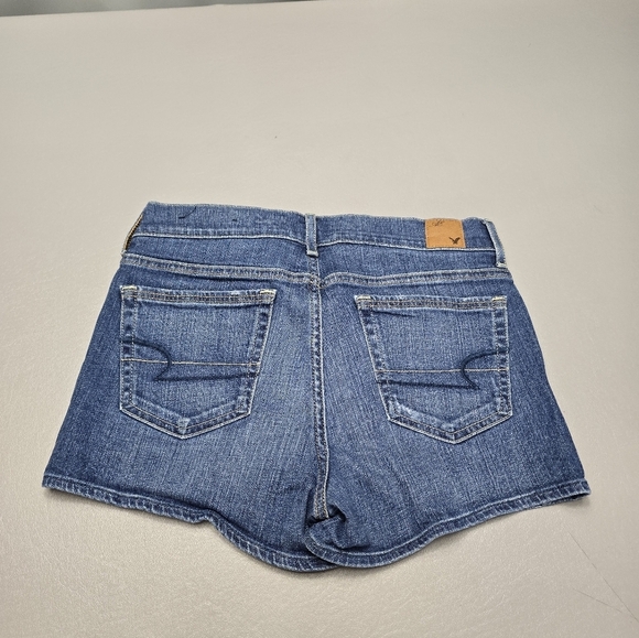 AEO stretch lightly distressed blue denim jean shorts women's size 4 - Picture 8 of 10